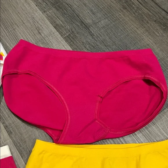 Body By Victoria size Small Hiphugger new without tags - Picture 3 of 8